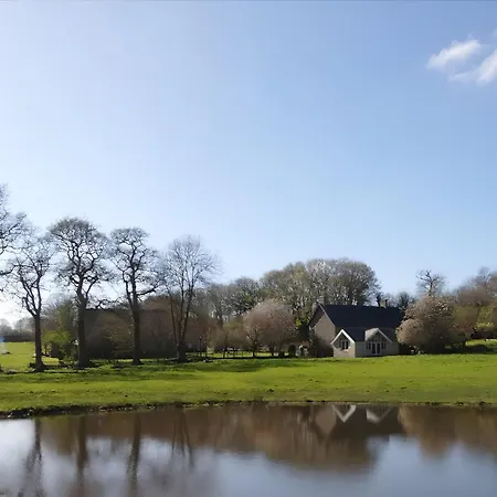 Essentiel - La Dauvinerie Дом отдыха *